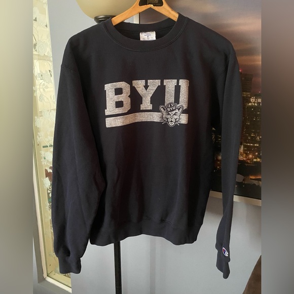 Champion Tops - Authentic Champion Eco BYU Cougars Crewneck Sweatshirt Womens Medium Navy Blue